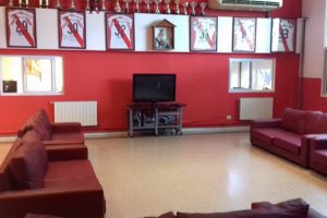 El espacio de recreación para los pensionados, vacío. Crédito: Prensa/River