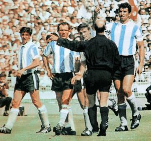 Rattin y una expulsión que se convertiría en mítica