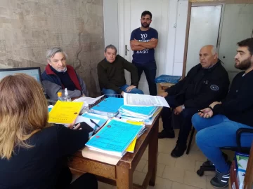 Trabajan en la seguridad de los ascensores de edificio