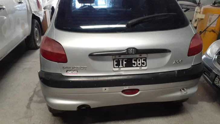 Rompió el auto en la ruta 88 y cuando lo fue a buscar se lo habían robado