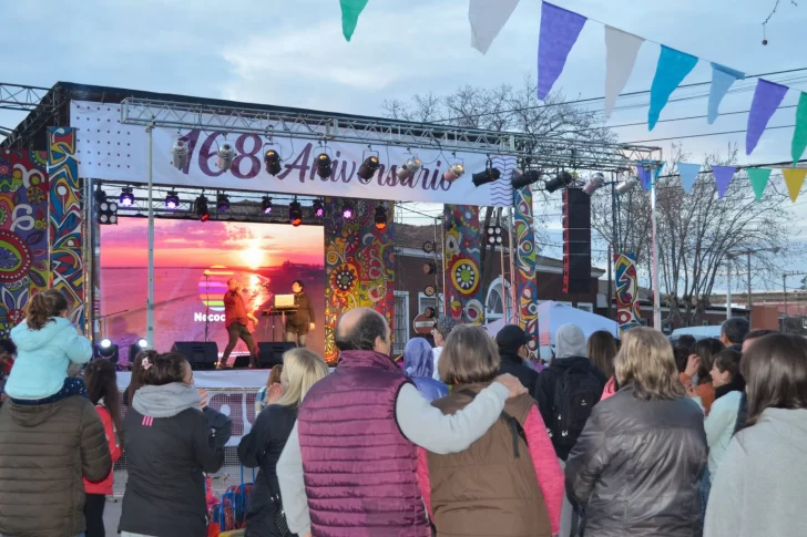 Alegría y familias en los festejos de Quequén