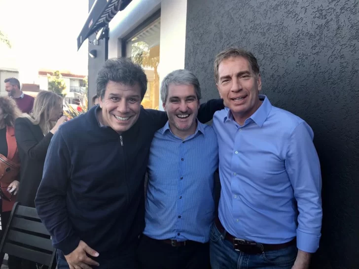 Diez con  Santilli y Manes en el cierre de campaña de Juntos