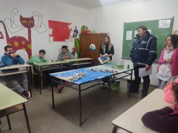Técnicos de la Estación de Piscicultura visitaron la escuela N° 503