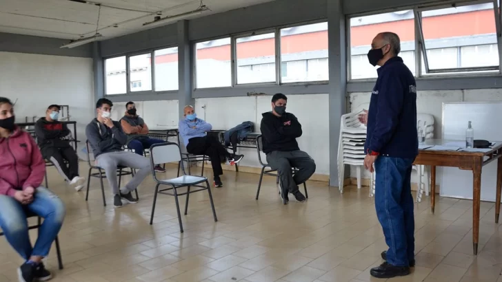 Retoman los cursos para quienes sacan por primea vez la licencia de conducir