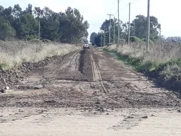 El Ente Vial repara calles de tierra