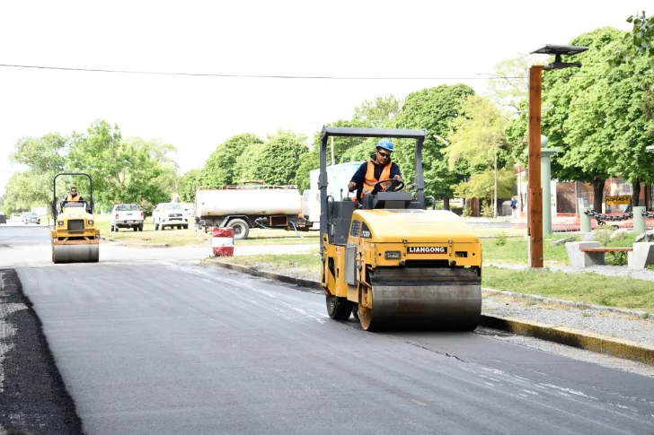 Comenzaron a pavimentar la avenida 58 y a bachear en la 59