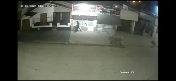 Violentan la puerta de una granja y entran tres veces a robar durante la noche