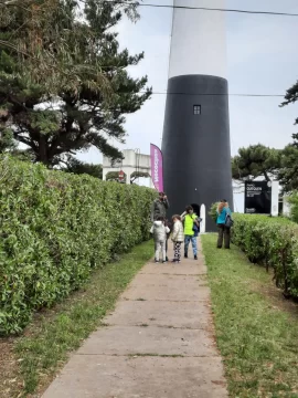 El Faro de Quequén cumple 100 años y numeroso público participó de visitas guiadas