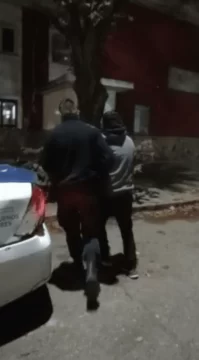 Tenía pedido de captura y lo apresaron en 43 y 84