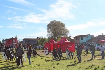 Fotos y videos: los testeos en Los Tilos arrojaron una positividad del 19%