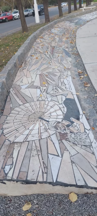 Un mural con la historia de Necochea