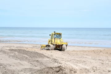 Entoscan las bajadas y subidas a la playa para 4 x 4