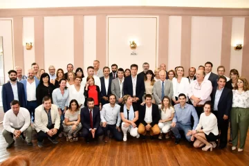 Arturo Rojas puso en funciones a sus colaboradores de gobierno