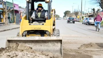 Repararon dos pérdidas de agua sobre avenida 98