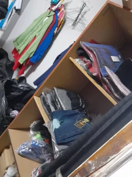 Secuestran escasas prendas robadas en el Showroom de 78 al 2200