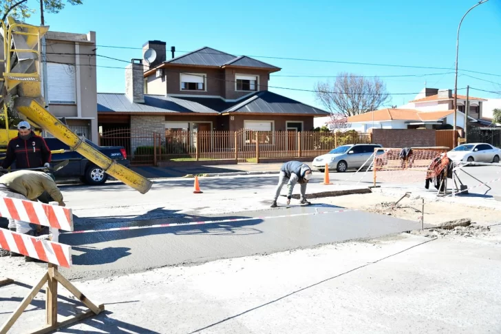 Reparan los baches de la Diagonal San Martín