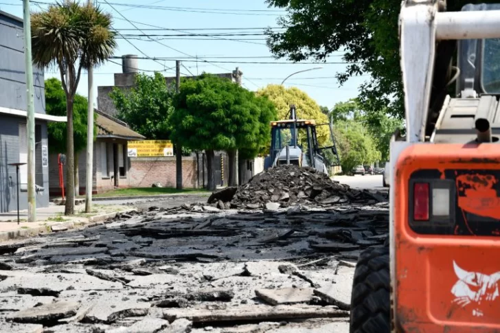 Repavimentan la calle 45 entre 62 y 64