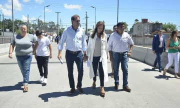 Vidal inauguró una mega obra en La Plata