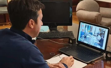 Kicillof analiza la situación sanitaria con intendentes