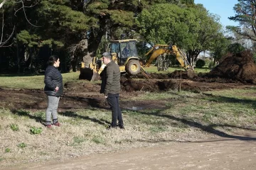Construyen una plaza en Barrio Florida y pavimentan en el Barrio Puerto