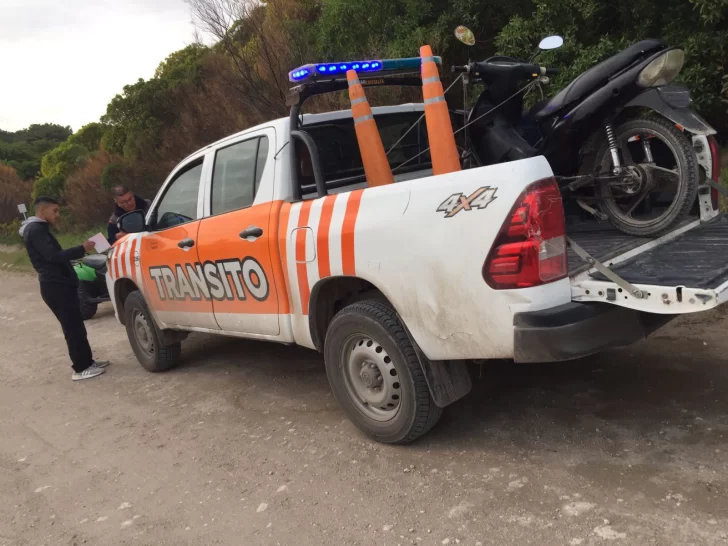 Roban una moto del interior de una casa del Barrio Parque