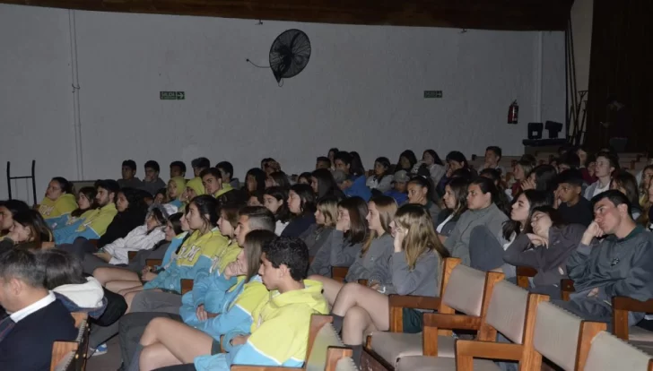 Llegó a Necochea el Teatro por la Identidad