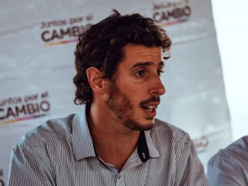 El precandidato Damián Unibaso chocó en 57 y 24