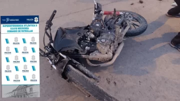 Chocó cuando circulaba en una moto robada