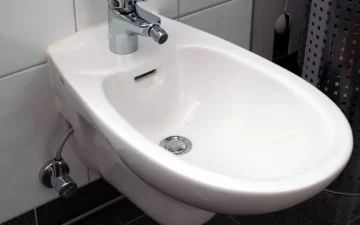 Insólito: el bidet es récord en ventas en Estados Unidos por la falta de papel higiénico