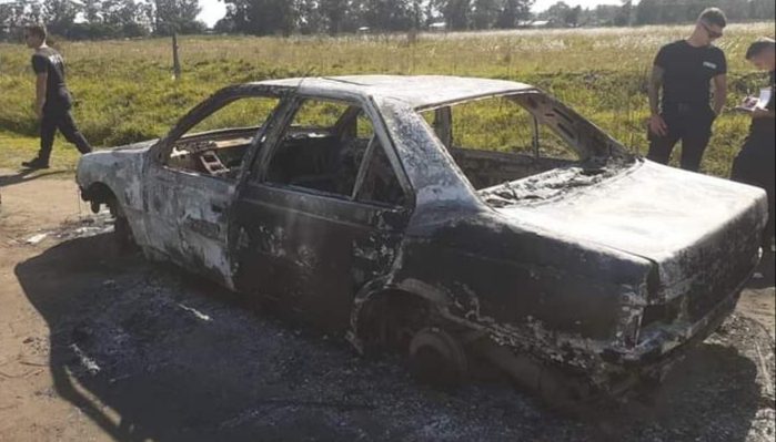 Le robaron el auto y apareció totalmente incendiado