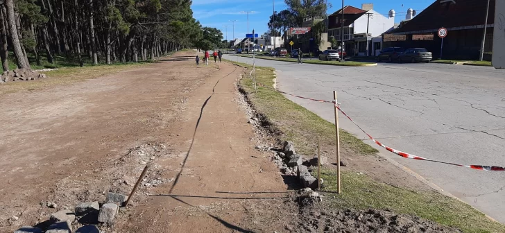 Construyen bicisendas en la avenida 10
