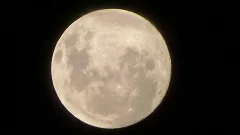 La luna sigue regalando postales y llega al punto más cercano de su órbita en la Tierra