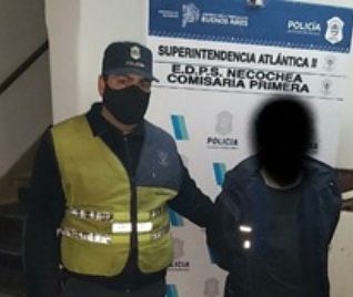 La polícia lo detuvo por Robo agravado