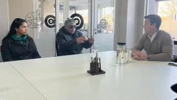Uno de los damnificados de la golpiza en Tom Jones se reunió con el intendente