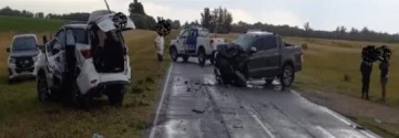 Fuerte choque de dos camionetas en la Ruta 228