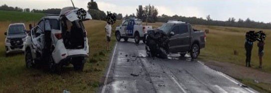 Fuerte choque de dos camionetas en la Ruta 228