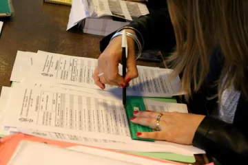 Elecciones: acortan edad límite de las autoridades de mesa