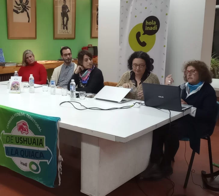 Donda encabezó una charla sobre Violencias y heteronormatividad.