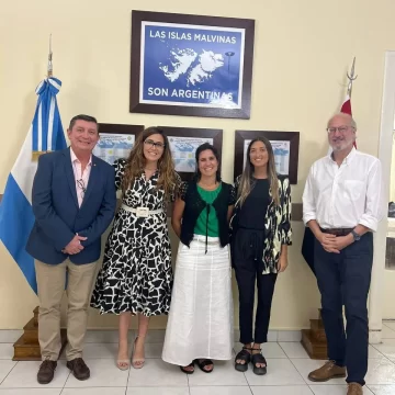 Jimena López en la Embajada Argentina en Egipto