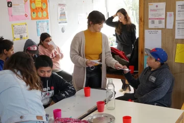 Se realizó en Envión una charla de reflexión y prevención sobre el uso de drogas