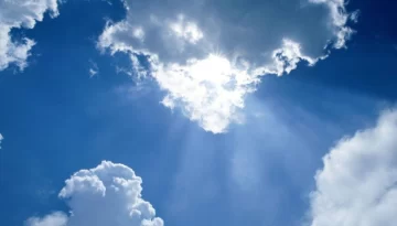 Con temperaturas bajas y cielo parcialmente nublado para este viernes