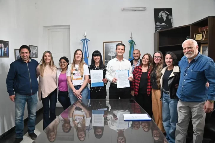 Andrea Cáceres recorrió instituciones dedicadas a la niñez