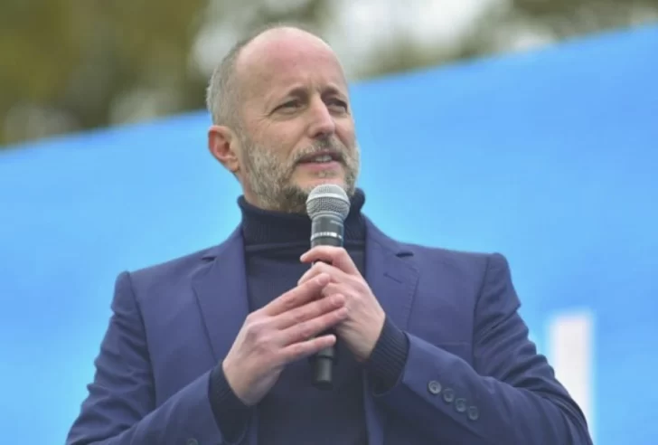 Martín Insaurralde bajó también su candidatura en Lomas