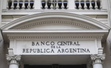 El Banco Central subió la tasa de interés al 133% anual, para tratar de frenar el desarme de plazos fijos