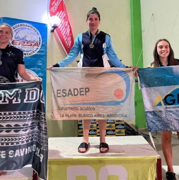 La necochense Candela Bonaura es nuevamente campeona en salvamento deportivo