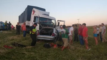 Choque frontal en ruta 3: dos muertos