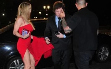 Milei y Fátima Florez fueron el teatro Colón: los videos del escrache y las voces de aliento