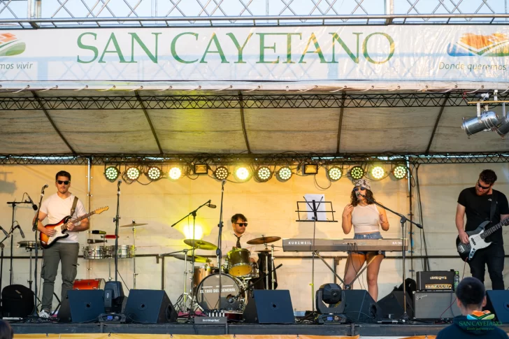 Festejaron la autonomía de San Cayetano