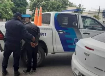Logran detener a un sujeto que habría cometido al menos ocho arrebatos