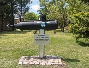 La Dulce inauguró el monumento al ARA San Juan